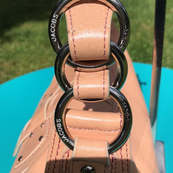 🔥Pristine Condition Marc Jacobs Studded Bow Bag Peach/Pink - Picture 5 of 13